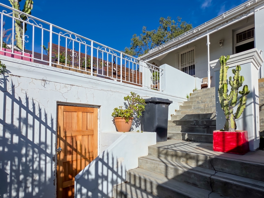 2 Bedroom Property for Sale in Zonnebloem Western Cape